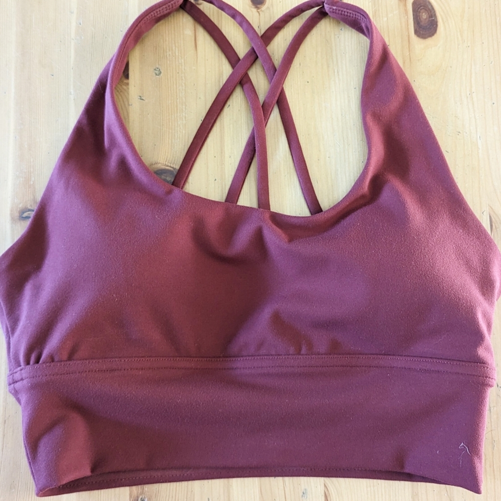 P'tula cecilie sports bra. Color deep red.